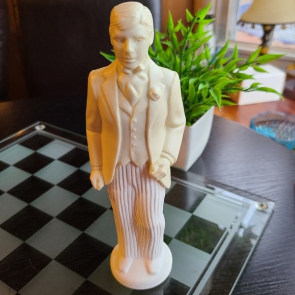 Vintage Bride and Groom Figurines AVON Collectible Empty Bottles - Picture 4 of 14